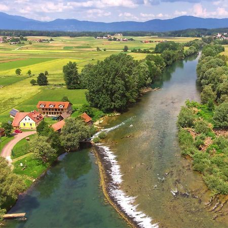 Fortun Estate - Apartmaji Ob Reki Kolpi Metlika Luaran gambar