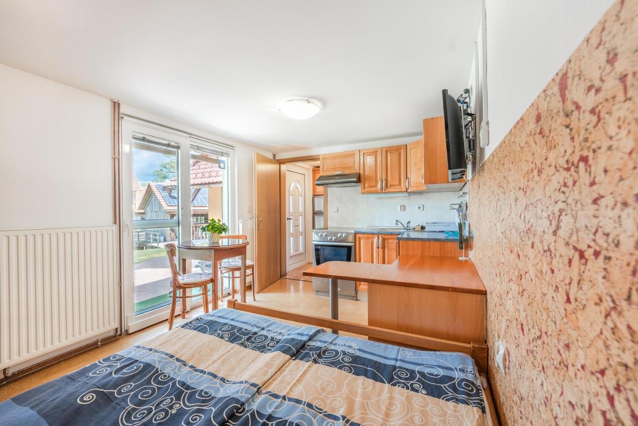 Fortun Estate - Apartmaji Ob Reki Kolpi Metlika Luaran gambar