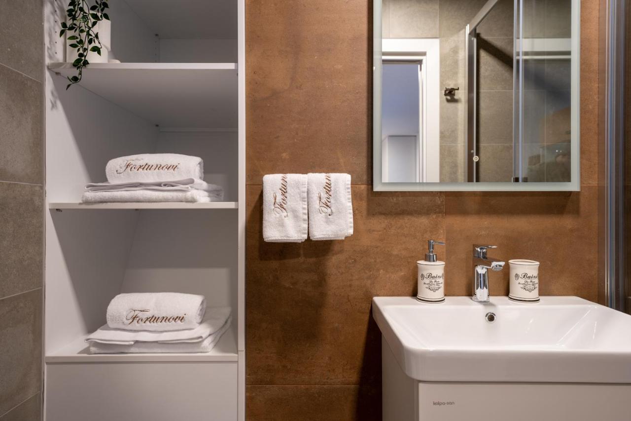 Fortun Estate - Apartmaji Ob Reki Kolpi Metlika Luaran gambar